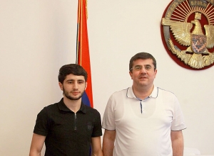 Արցախի նախագահն ընդունել է սամբոյի չեմպիոնին