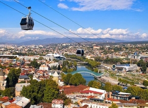 Վրաստանն այսօրվանից բացում է ցամաքային սահմանները