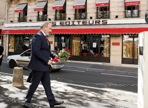 Նիկոլ Փաշինյանը Փարիզում հարգանքի տուրք է մատուցել Շառլ Ազնավուրի հիշատակին