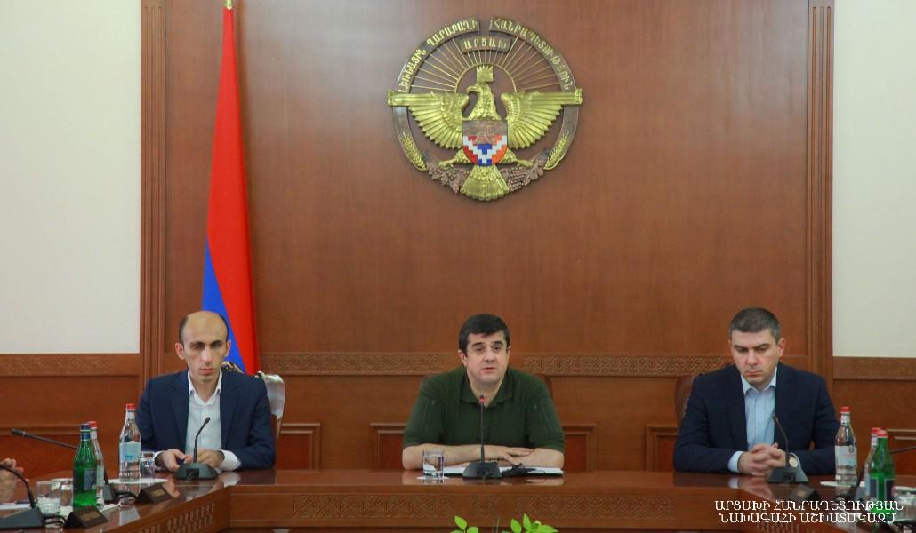 020621PetNaxararNerkayacum (2)