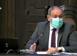 Я был ошеломлён: они вышли на улицу в тапочках, проводили демонстрацию, потом в тех же тапочках вошли в больницу