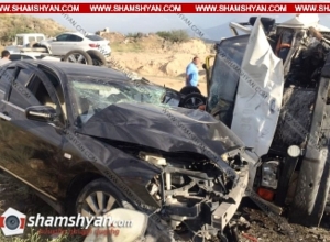 Բախվել են ավտոքարշակն ու Nissan-ը. 8 վիրավորներից 5-ը երեխաներ են. shamshyan.com