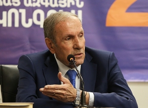 Примет ли мандат Левон Тер-Петросян?