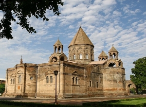 Կոչ ենք անում հատկապես իշխող կուսակցությանը՝ զերծ մնալու անպատշաճ խոսվածքից ու պահվածքից․ Մայր Աթոռ