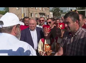 Նիկոլ Փաշինյանը հանդիպել է գերությունից նոր վերադարձած Նարեկ Սիրունյանի ընտանիքի անդամներին