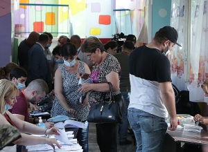 Известно число участников голосования по состоянию на 14:00