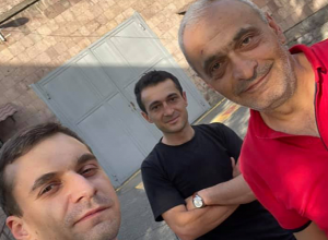 «Պատիվ ունեմ»-ի երեկ Եղեգնաձորում բերման ենթարկված համակիրները ազատ են արձակվել. փաստաբան