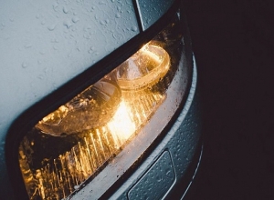 Ստեփանակերտ-Դրմբոն ճանապարհին մեքենա են կանգնեցրել, վարորդին ծեծել են, մեքենան՝ առևանգել