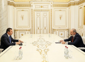 Никол Пашинян встретился с Тиграном Арзаканцяном