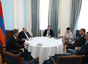 Նախագահ Արմեն Սարգսյանն ընդունել է Վահան Քերոբյանին և Արմեն Օրուջյանին