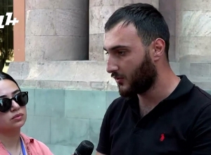 Գերեվարվածների հարազատները նստացույց են անում Կառավարության մոտ