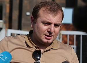 «Դա բացարձակ սուտ է». Չարչյանի պաշտպանը՝ դատախազությանը