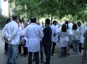 Բժիշկների ակցիան՝ Արմեն Չարչյանի կալանավորումը վերացնելու պահանջով. ՈՒՂԻՂ