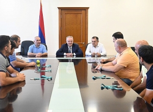 Վահրամ Դումանյանը ընդունել է Հայաստանի թենիսի տղամարդկանց հավաքականին