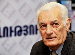 Ճարտարապետ Սաշուր Քալաշյանը պարգևատրվել է Անանիա Շիրակացու մեդալով