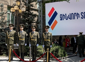 Ոչ մի անազնիվ ձեռք չպետք է դիպչի Զինվորի տանը․ Արմեն Մուրադյան