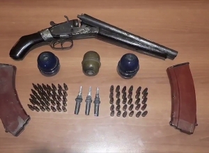 В отделениях полиции граждане сдали 9 автоматов Калашникова и другое огнестрельное оружие