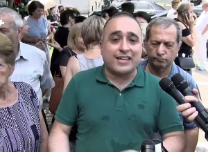 То, что 3-й президент матерится, это нормально? Или так как они бывшие им можно?