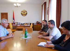 Արայիկ Հարությունյանը Արտակ Թովմասյանի հետ քննարկում է ունեցել