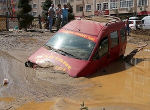 Թուրքիայի սևծովյան ափին ջրհեղեղները հանգեցրել են առնվազն վեց մարդու մահվան