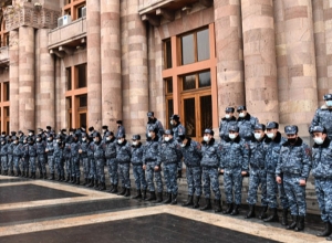 Բերման է ենթարկվել Կառավարության շենքի դիմաց ակցիա իրականացնող ՀՅԴ ՀԵՄ 16 անդամ