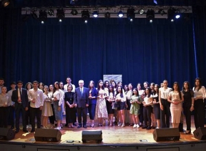 95 շրջանավարտ արժանացել է գերազանցության մեդալի