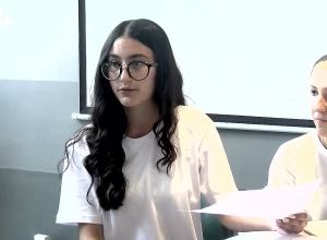 Եթե Փաշինյանին հաջողվել է վարչապետ դառնալ, ես ինչո՞ւ շանսեր չպետք է ունենամ․ Տավուշի դպրոցի աշակերտուհի