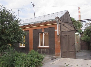 Քնած ամուսիններին արթնացրել է, գումար պահանջել․ ՔԿ-ն մանրամասներ է հայտում ավազակային հարձակումից