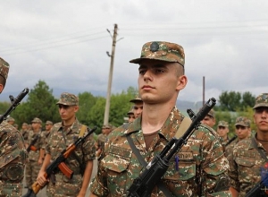 ԱԺ-ն ընդունեց կես տարով զինծառայությունը կրճատելու օրինագիծը