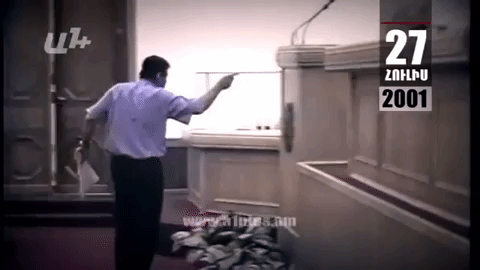 Календарь. 27 июля: У Аршака Садояна сдают нервы: он захватывает трибуну и остаётся там