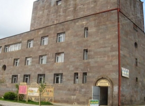 Դադարեցվել է Երևանի թատրոնի և կինոյի պետական ինստիտուտի Գորիսի մասնաճյուղի գործունեությունը
