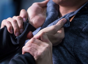 Աննշան հարցի շուրջ վիճաբանել են սրճարանի սեփականատիրոջ հետ, փորձել վրաերթի ենթարկել նրան