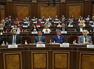 Депутаты принесли присягу