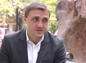 Ավազակային հարձակման հետևանքով Երևանի ավագանու անդամն ու հայրը հայտնվել են հիվանդանոցում․ shamshyan.com