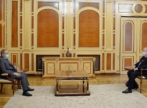 Արմեն Սարգսյանը հեռախոսազրույց է ունեցել Նիկոլ Փաշինյանի հետ