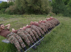 Ֆիզիկական պատրաստության պարապմունքներ  զորամասերից մեկում