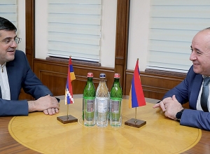 Министр обороны РА и президент Арцаха обсудили ситуацию на линии соприкосновения