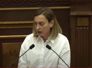 Лена Назарян оглашает число погибших