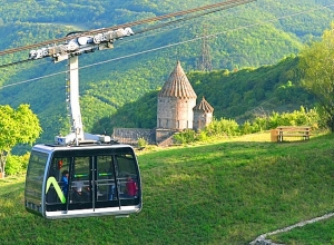 Քաղաքացիները մնացել են օդում կախված՝ «ՏաԹևեր» ճոպանուղու խափանման հետեւանքով