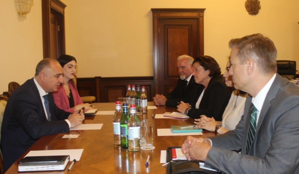 NEKDvA6Guf32s7xqLuEGjm59Qa