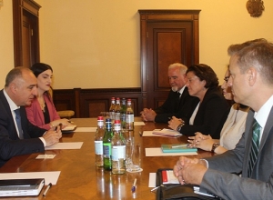 ՀՀ ՀՔԾ պետը հանդիպել է ԱՄՆ հետաքննությունների դաշնային բյուրոյի իրավական կցորդի հետ