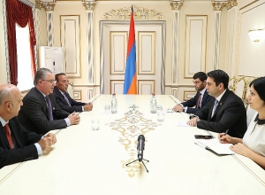 Ален Симонян принял членов Социал-демократической партии «Гнчакян»