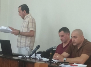 Փաստաբանը միջնորդում է իրեն կալանավորել
