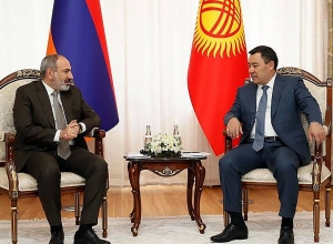 Նիկոլ Փաշինյանը հանդիպել է Ղրղզստանի նախագահ Սադիր Ժապարովի հետ