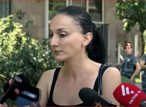 Родители пропавших без вести военнослужащих о встрече с директором СНБ: ПРЯМОЙ ЭФИР