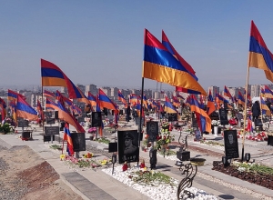 Պետական պաշտոնյաներն այցելում են «Եռաբլուր» պանթեոն․ ՈՒՂԻՂ