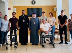 Գարեգին Բ-ն Վիեննայում հանդիպել է Արցախյան վերջին պատերազմում վիրավորում ստացած զինվորների հետ