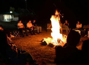 Արցախի ԱԳ նախարարը հանդիպել է «Քննարկումների ակումբ» նախագծին մասնակից երիտասարդների հետ