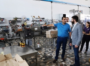 ՀՀ էկոնոմիկայի նախարարի տեղակալը այցելել է Պռոշյանի կոնյակի և Արարատի գինու գործարաններ
