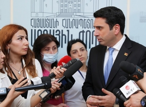 Брифинг Алена Симоняна: ПРЯМОЙ ЭФИР